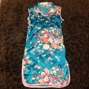 Asian floral satin tunic top girls size 8. NWOT